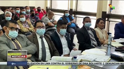 Justicia guatemalteca procesa a 23 policías por 5 delitos cometidos contra pobladores mayas en 2014