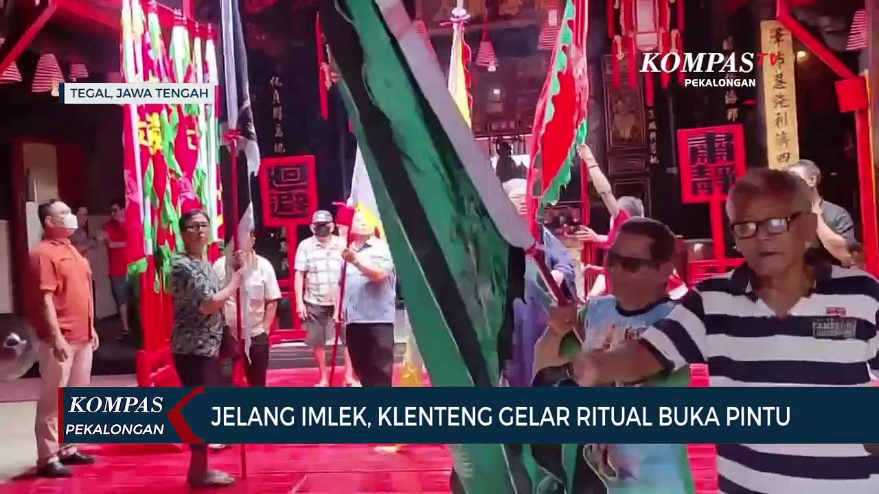 Jelang Imlek, Klenteng Gelar Ritual Buka Pintu