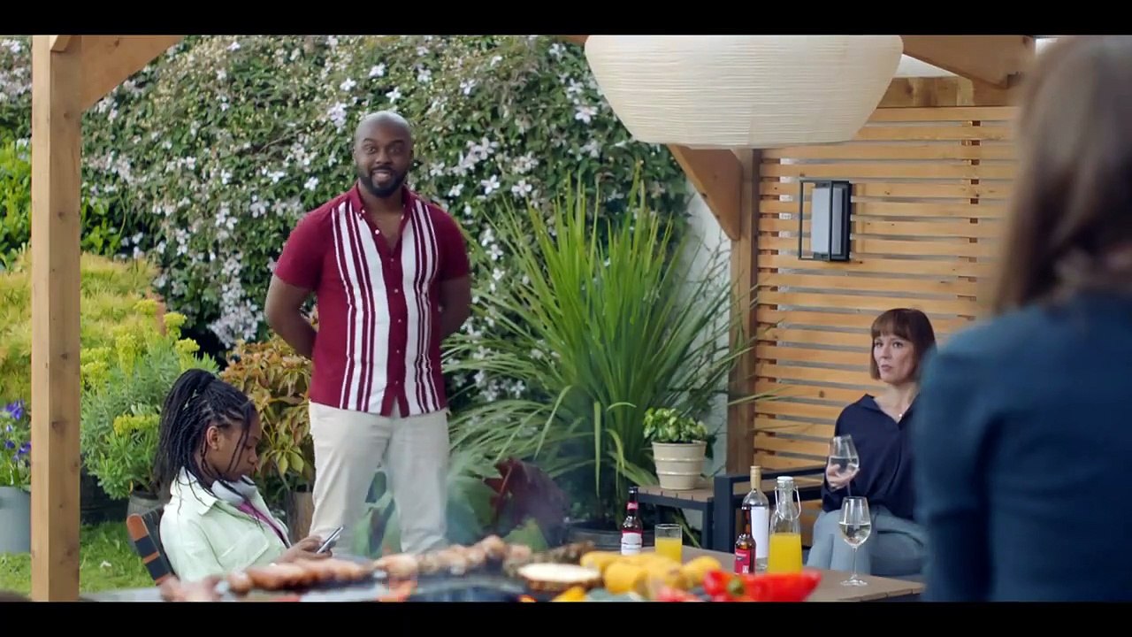 Hollington Drive - Se1 - Ep01 HD Watch