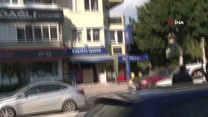 Antalya'da 'Sezer nine' alarmı: Eline ne geçtiyse sokağa fırlattı