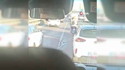 Ambulansın peşine takılan fırsatçı sürücüler kamerada