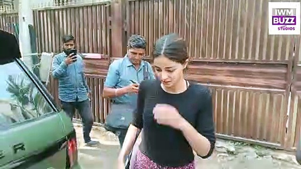 Sara Ali Khan And Ananya Pandey Spotted Post Workout Session