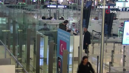 Sahte kurum kimlik kartlı şahıs İstanbul Havalimanı'nda yakalandı