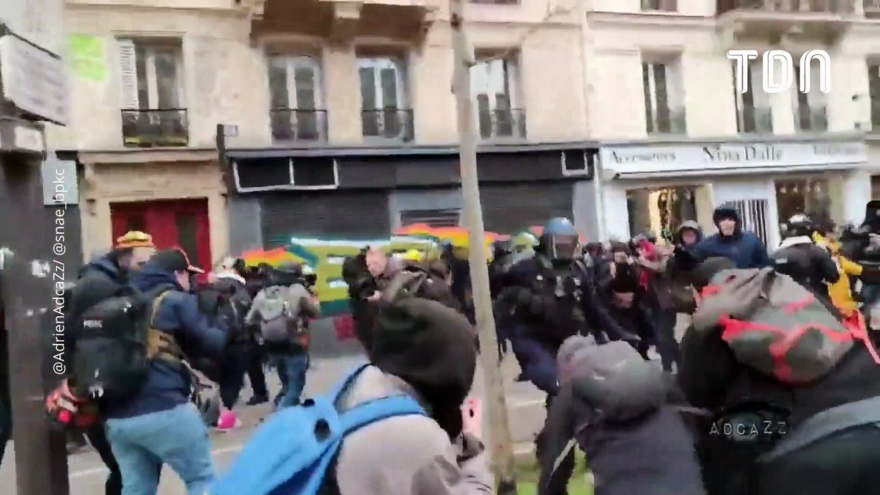 Jets de pavés, drapeau brûlé : De nombreux incidents ont éclaté pendant la manifestation