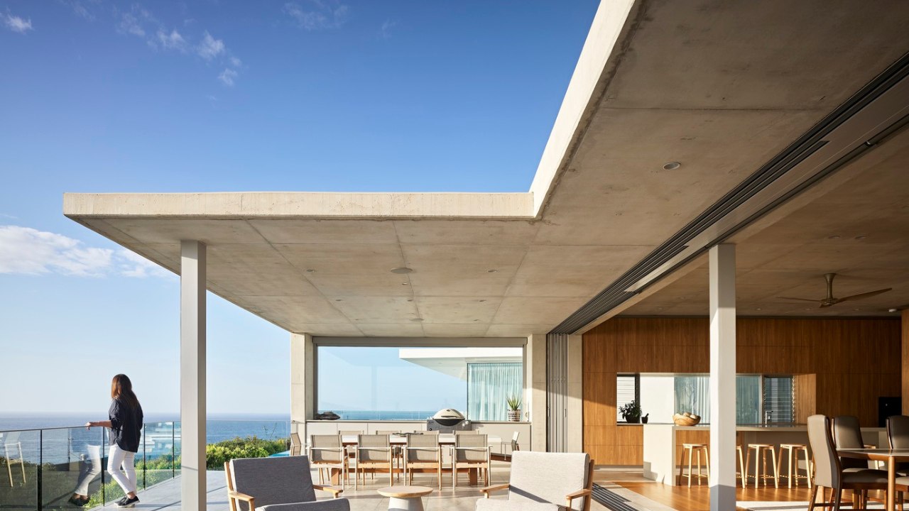 McAnally Residence in Australia by Maddock