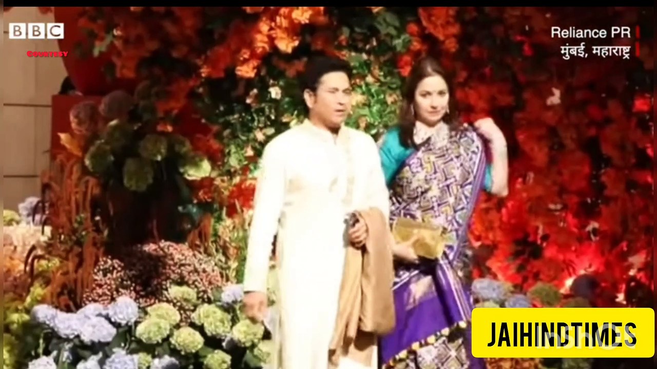 Mukesh Ambani Younger Son Anant Ambani Engagement - Video Dailymotion