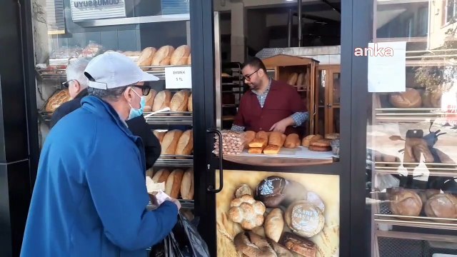Ekmeğe zam geldi yurttaş isyan etti: 'Bir ekmek yiyoruz onu da yiyemez olacağız artık'