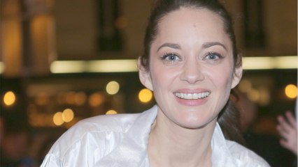 GALA VIDEO - Marion Cotillard pose avec une star du foot : Guillaume Canet réagit avec ironie