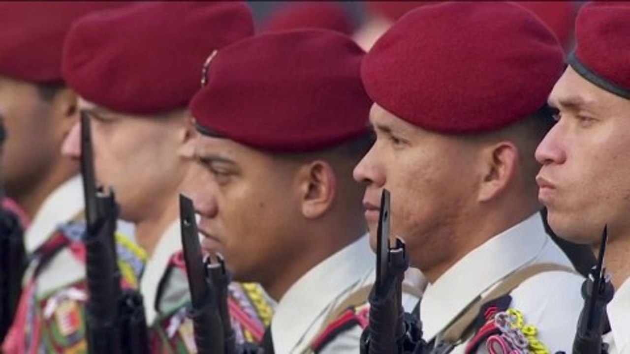 Suivez en direct les vœux d'Emmanuel Macron aux Armées