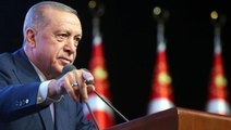 Son Dakika! Cumhurbaşkanı Erdoğan'dan seçim kanunu tartışmalarına yanıt: Yetkinin kimde olduğunu bilemeyecek kadar cahillerin eline kaldık