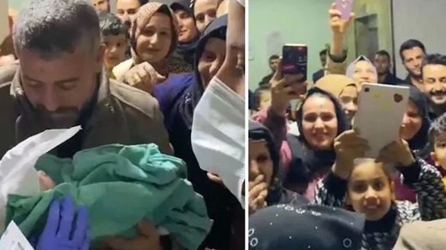 Aşiret üyeleri 18 yıl sonra gelen erkek bebeği böyle karşıladı