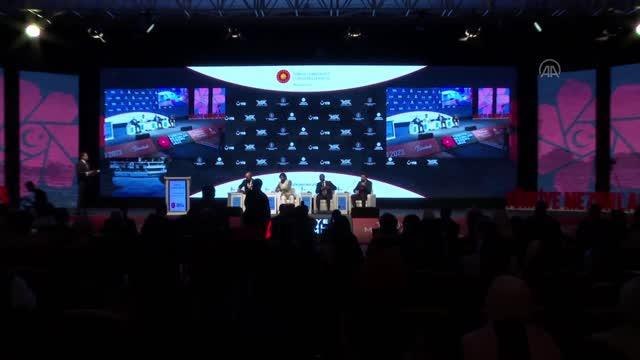 Türkiye Mezunları Forumu'nda Yeni Medya ve Güvenilir Bilgi konuşuldu