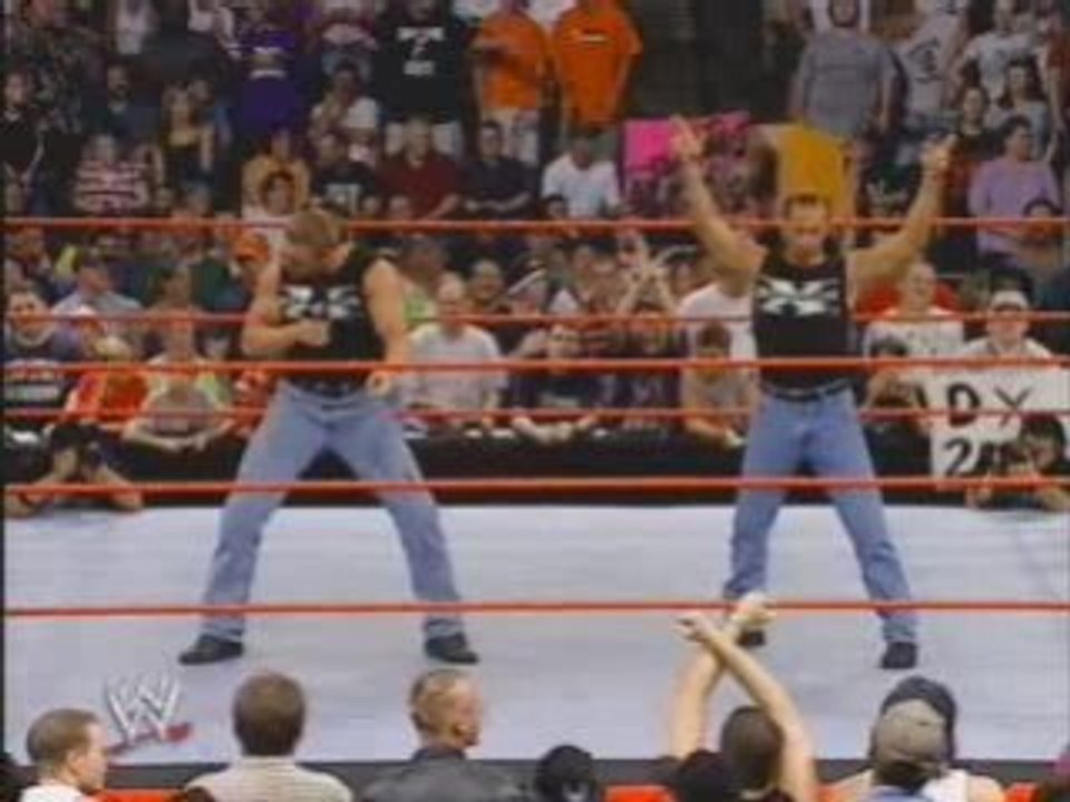 WWE - HHH Turns On HBK After Reforming DX