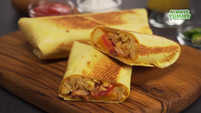 Yum & Easy Breakfast BURRITO in 20 min. Egg & Bacon. Recipe by Always Yummy!