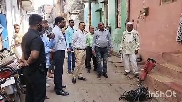 Corporation officers came on the road, cut 15 tap connections of defaulters