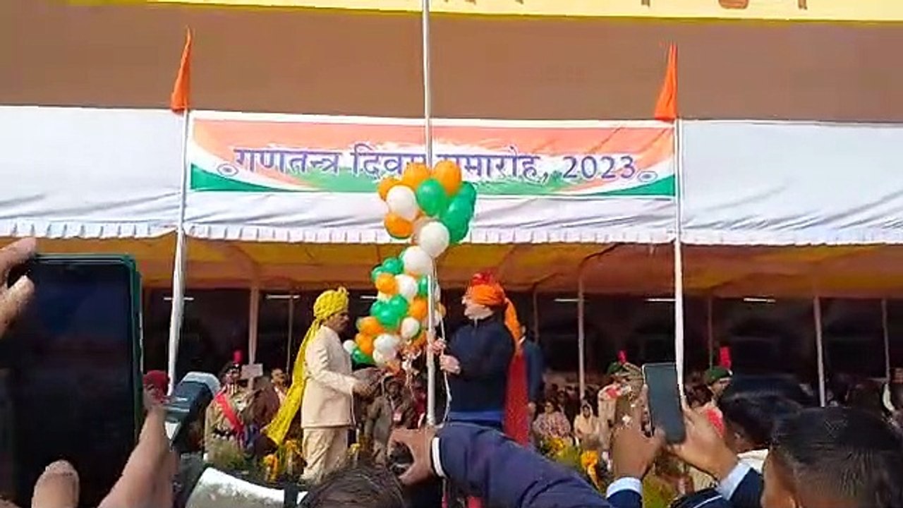 उदयपुर में गणतंत्र दिवस पर मंत्री खाचरियावास ने किया ध्वजारोहण