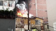 Kağıthane'de korkutan yangın: Hatalı parktan itfaiye gecikince alevler diğer binalara sıçradı