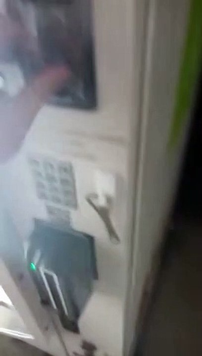 Le distributeur automatique de boissons le moins bien pensé