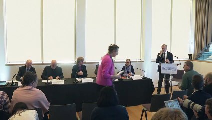 Iglesia de Inglaterra acepta bendecir a las parejas homosexuales, pero no casarlas