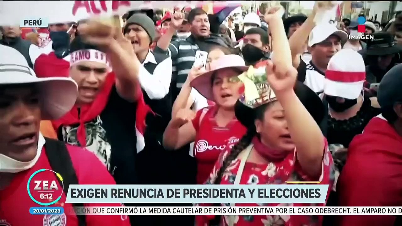 Manifestantes y fuerzas del orden protagonizan batalla campal en Arequipa