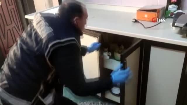 Konya'da tarihi eser operasyonu: İşyerinin dolabından Roma ve Helenistik döneme ait sikkeler çıktı