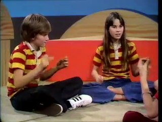 Zoom Season 5 Episode 9 - Song “Octopus Garden” ( 1976)