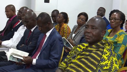 Primature : le premier ministre Patrick Achi à une dédicace