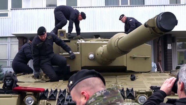 Soldados ucranianos recibirán entrenamiento para aprender a manejar tanques Leopard