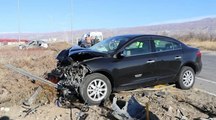 Erzincan’da iki otomobil çarpıştı bir kişi hayatını kaybetti
