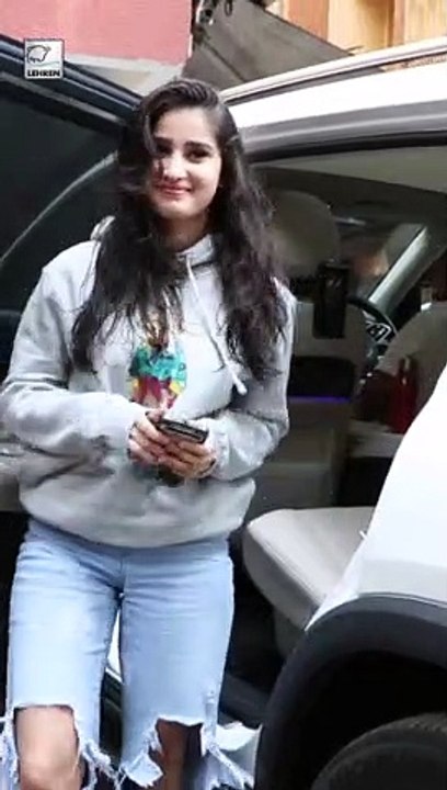 क्यूट लुक में नजर आई Raveena Tandon की बेटी Rasha Tandon