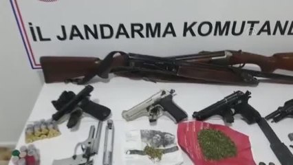 Jandarma ekiplerince düzenlenen uyuşturucu operasyonunda 2 kişi yakalandı