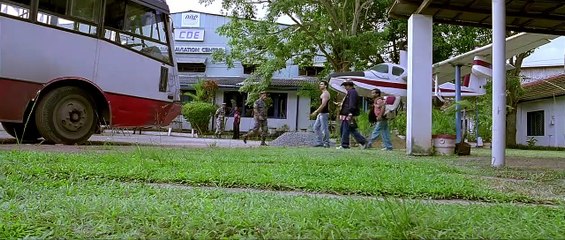 हिंदी बॉलीवुड हॉरर मूवी में हीरो चाहता है भागना भूतिया लोकेशन से | Bollywood Horror Movie Scene |