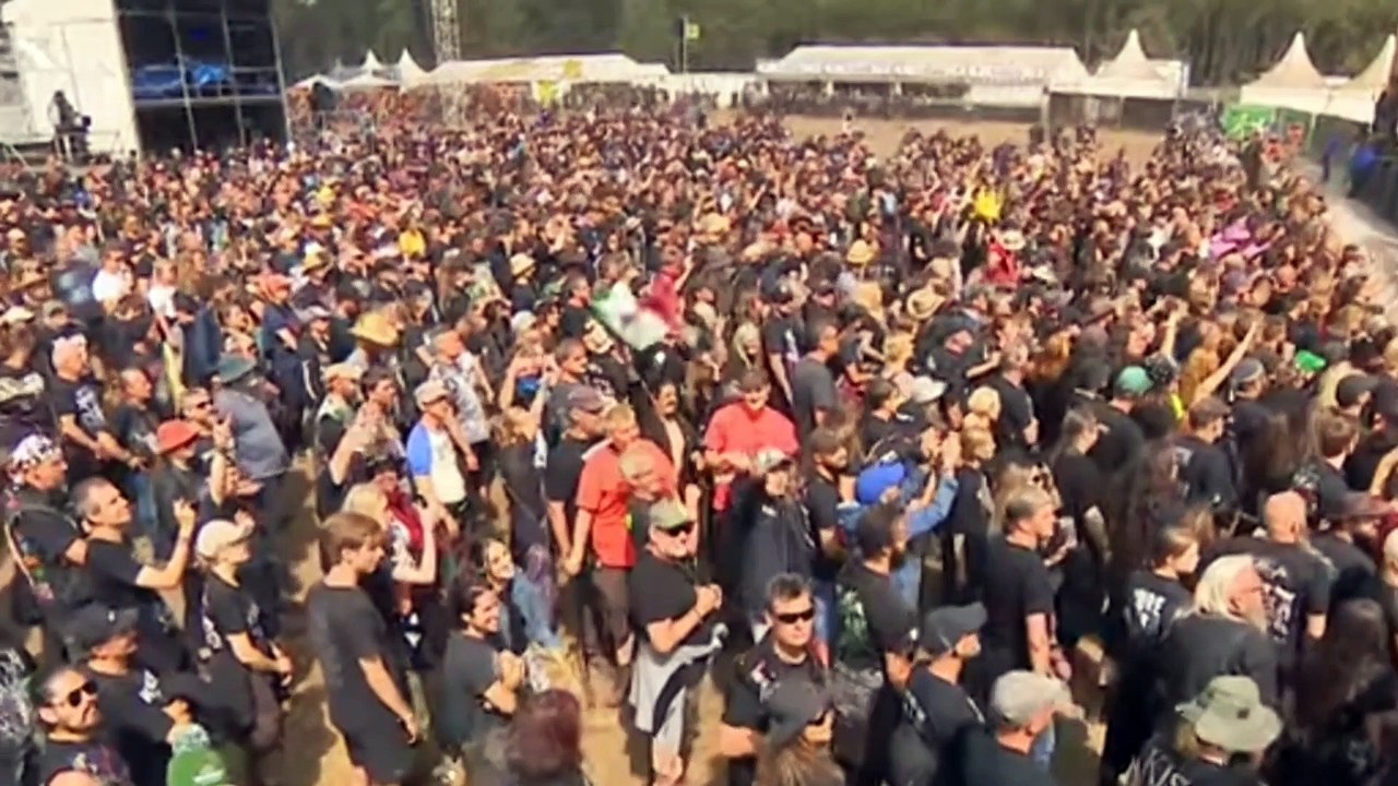 Hijab metal VOB " GOD ALOWW ME (please) to play music LIVE PERFORM WACKEN OPEN AIR