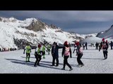 Hautes-Alpes : un tournoi de rugby sur la neige, à plus de 2000 m d'altitude et sous -10°C
