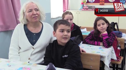 Düzce'de ilkokul öğrencisinin savaş gemisi görme hayali gerçek oldu