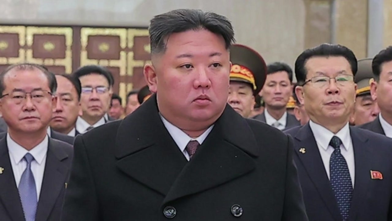 경제문제 집중한 北 최고인민회의...건군절 열병식 예상 / YTN