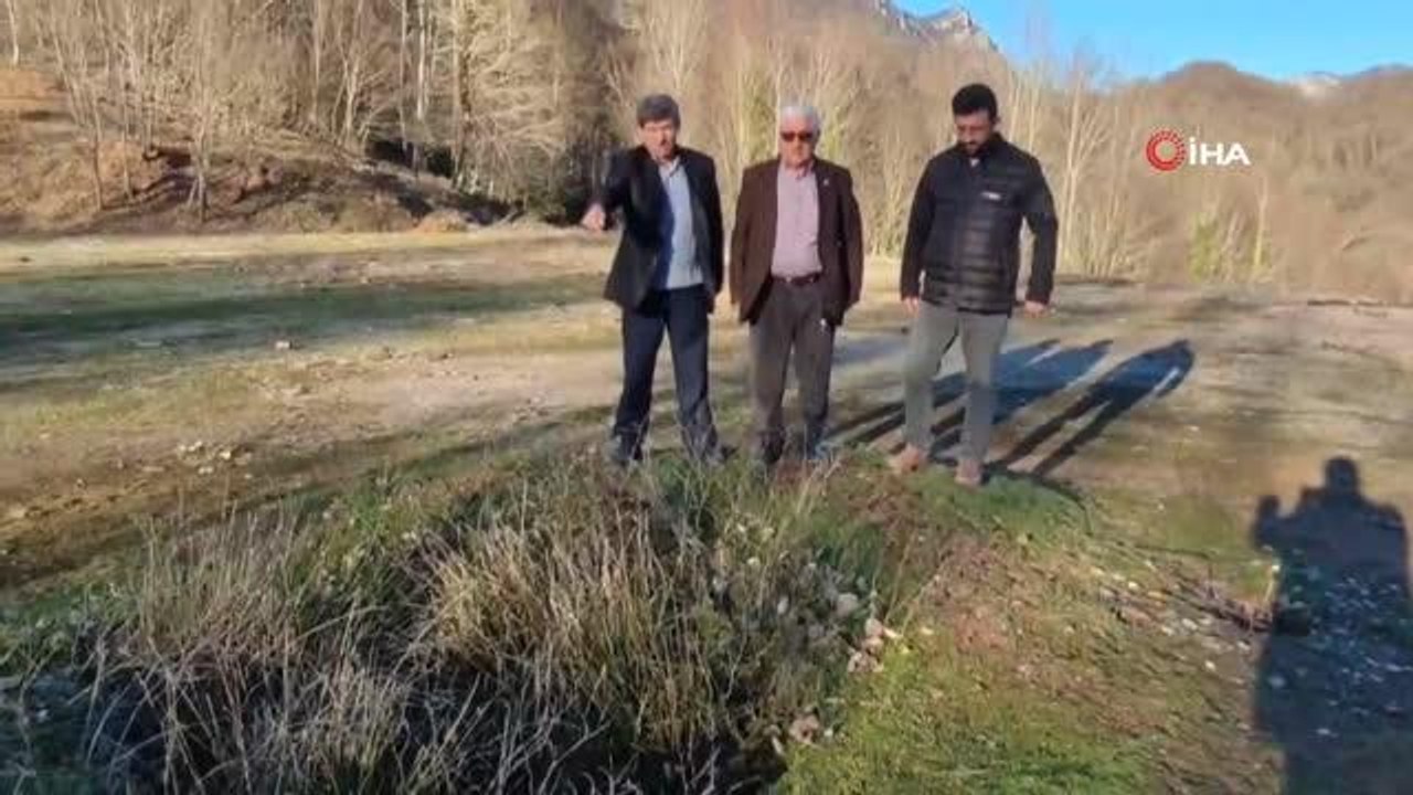 30 yıl önce kapatılan petrol kuyusunun yeniden açılmasını bekliyorlar