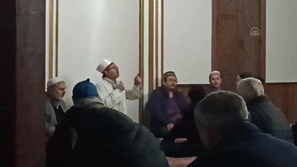 BALIKESİR - Sındırgılılar, İsveç'te Kur'an-ı Kerim'e yapılan saldırıyı kınamak için sabah namazında buluştu