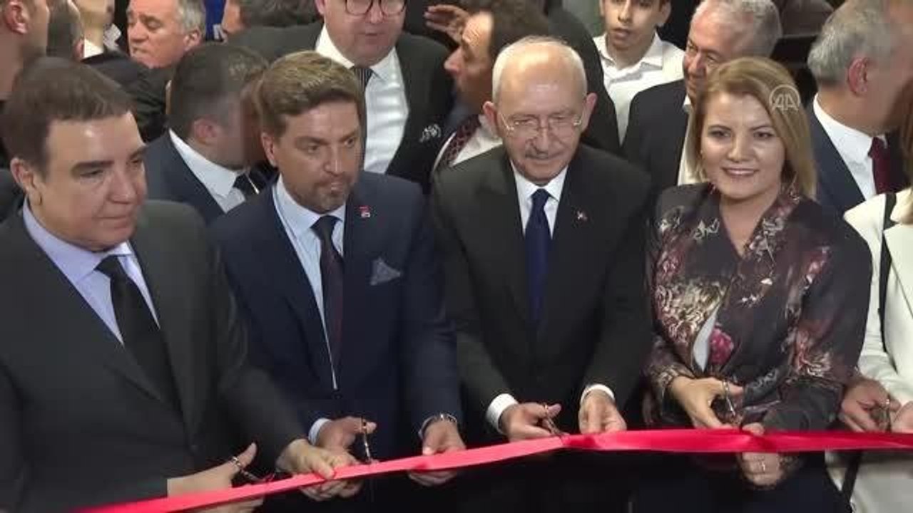 CHP Genel Başkanı Kılıçdaroğlu, İzmit'te gençlerin sorularını yanıtladı (2)