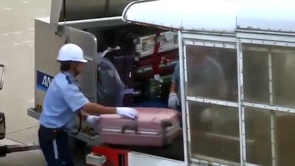 Como os japoneses tratam a tua bagagem no aeroporto