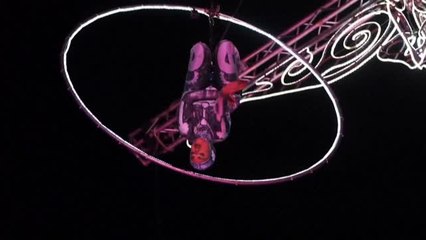 Las acrobacias del espectáculo Bazzar del circo del Sol llegan a Chile