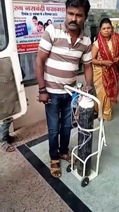 Oxygen cylinder empty in ambulance, patient died on the spot