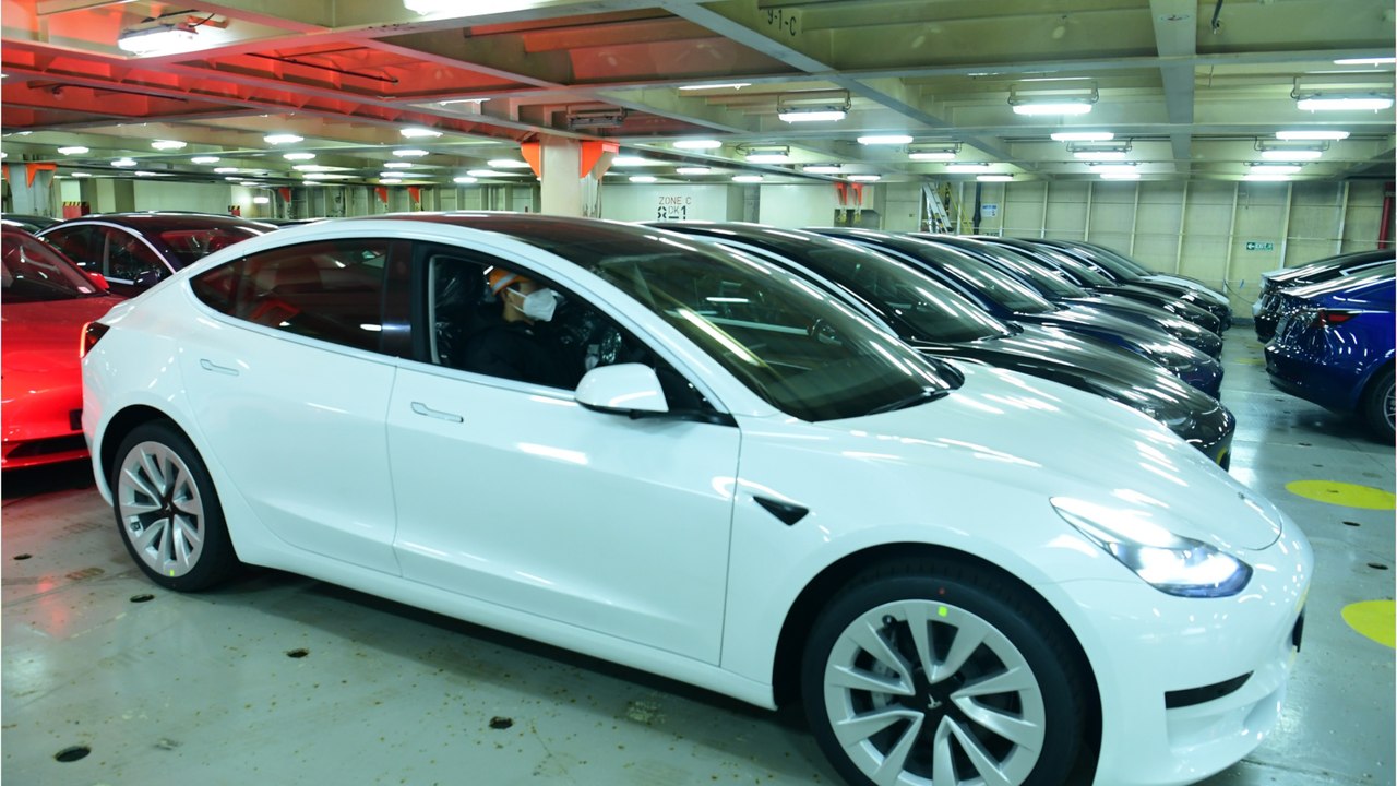 Baisse des prix chez Tesla : certains propriétaires s’estiment floués