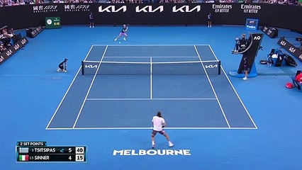 Open d'Australie - Tsitsipas domine Sinner dans un thriller en cinq sets