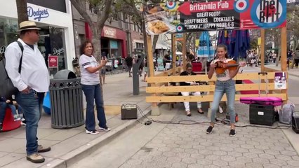 Dancing Girls dance to 'Dance Monkey' - Tones and I - Street Performance - Karolina Protsenko Violin