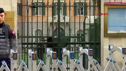 İsveç Konsolosluğu çalışanları: Kitap yakan aptalın fikirlerini paylaşmıyoruz