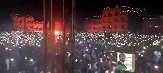 Sonko scelle le « pacte de Keur Massar » devant des centaines de milliers de militants à ses pieds,