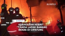 Lapak Barang Bekas di Cipayung Ludes Terbakar, Damkar Terjunkan 13 Unit Mobil