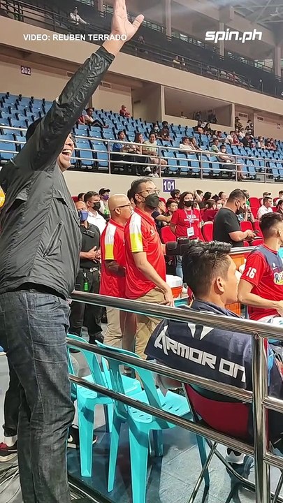 Fellow konsis Don Allado and Paul Artadi here to support James Yap on his comeback season 