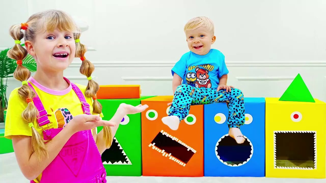 Diana and Roma Funny Kids Stories with brother Oliver